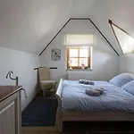 Henny Modern Retreat