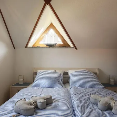 Feriehus Henny Modern Retreat *